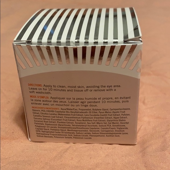 First Aid Beauty Bouncy Mask - Picture 2 of 6